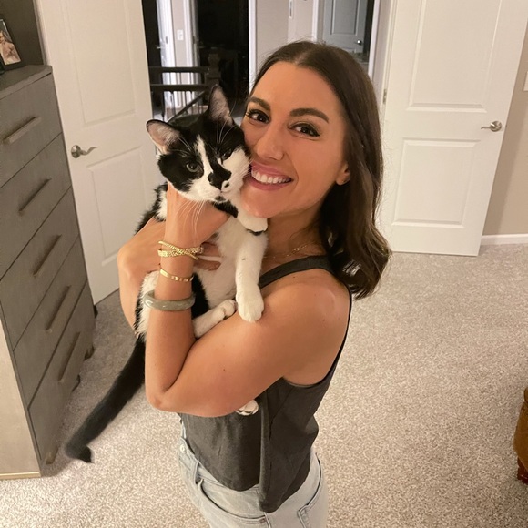 Meet your Posher, Alissa - Picture 5 of 5